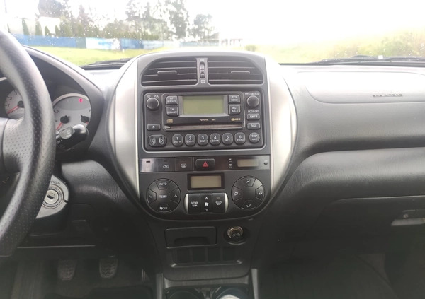 Toyota RAV4 cena 24900 przebieg: 223000, rok produkcji 2005 z Gniezno małe 232